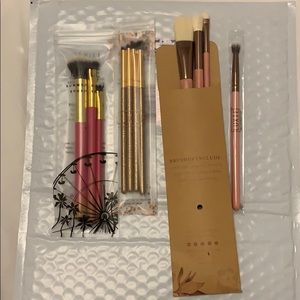 Lot of Luxie brushes - assorted